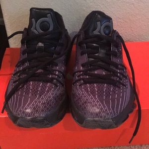 Boys basketball shoes
